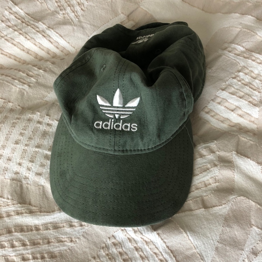 adidas Originals Trefoil Suede in Green